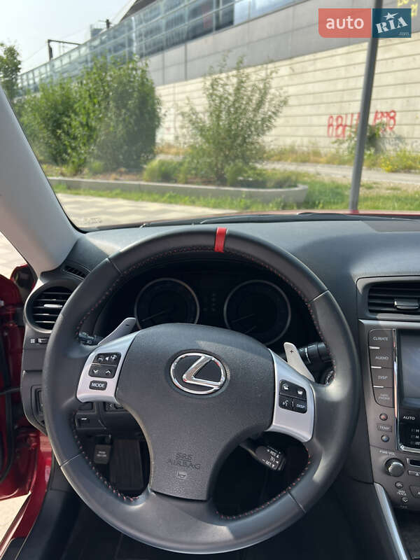 Седан Lexus IS 2012 в Киеве