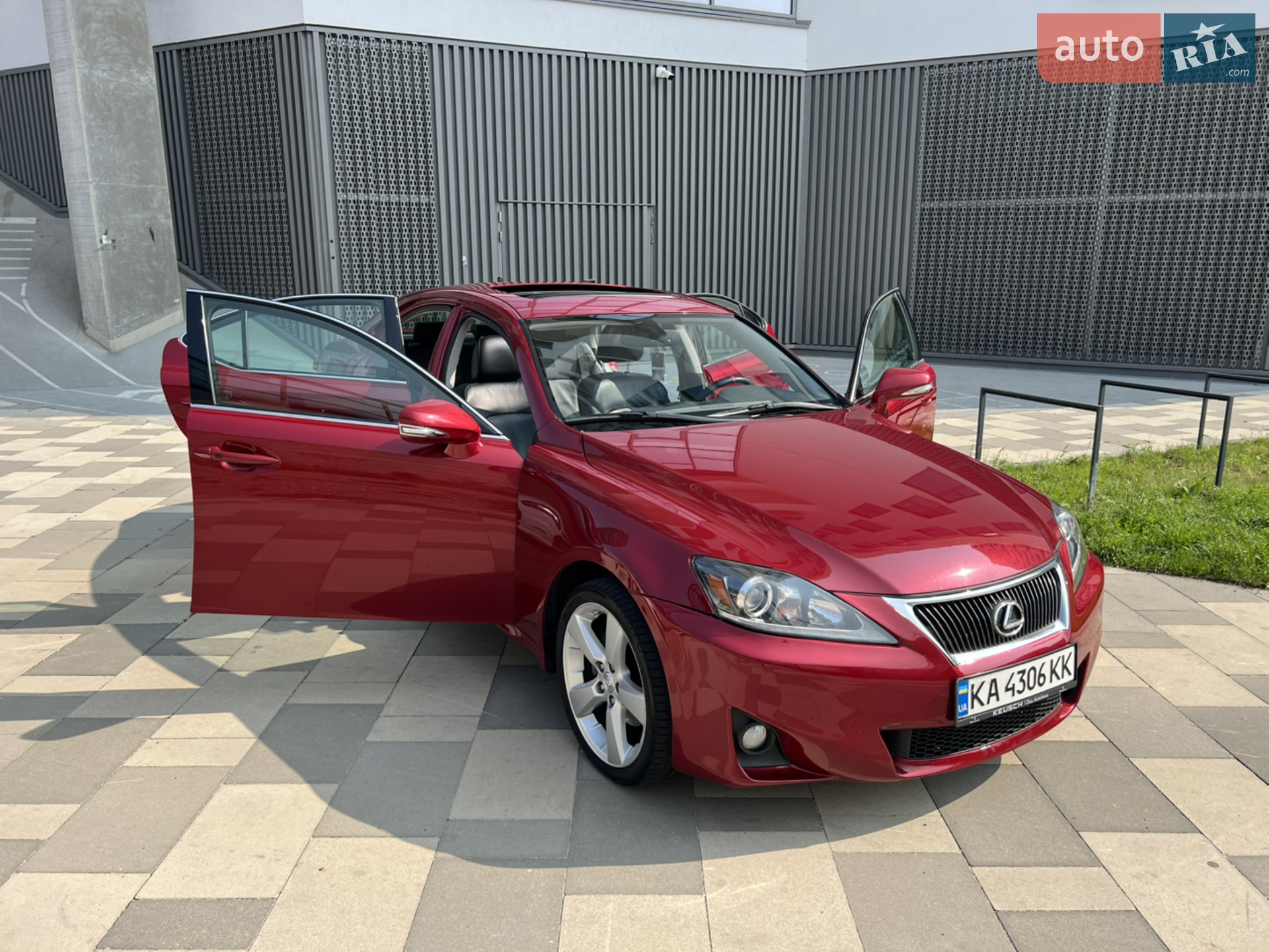 2012 Lexus IS - мініатюра 23