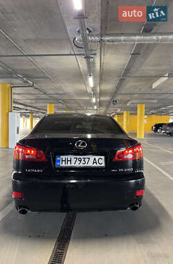 Седан Lexus IS 2006 в Киеве