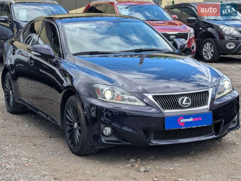 Седан Lexus IS 2011 в Києві
