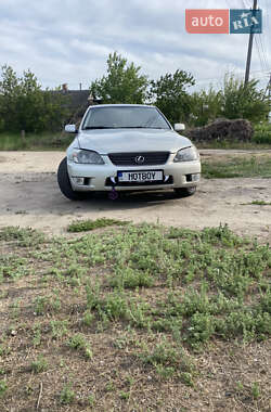 Седан Lexus IS 1999 в 