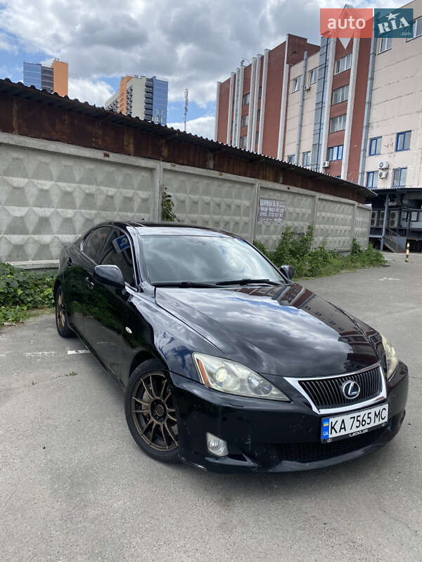 Седан Lexus IS 2007 в Киеве