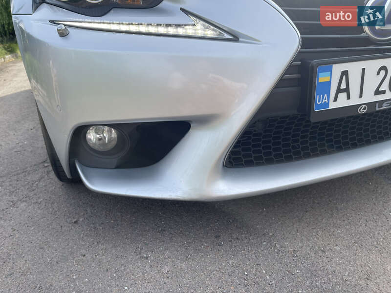 Седан Lexus IS 2014 в Киеве