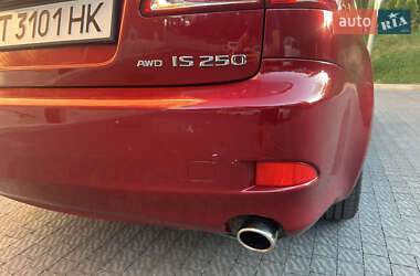 Седан Lexus IS 2011 в Львове