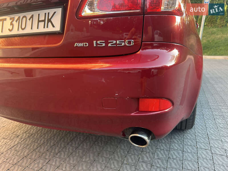 Седан Lexus IS 2011 в Львове