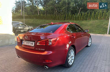 Седан Lexus IS 2011 в 
