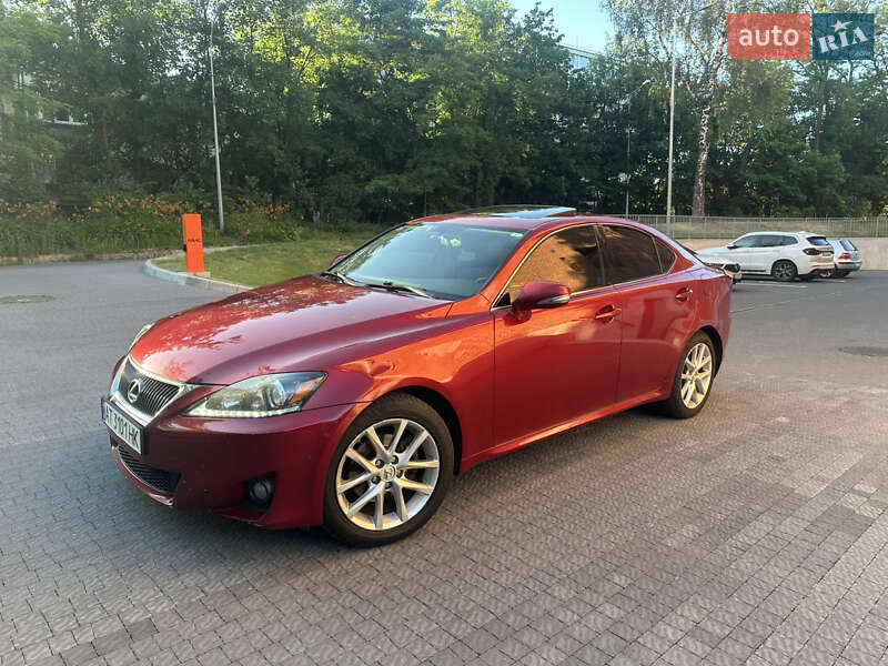 Седан Lexus IS 2011 в Львове