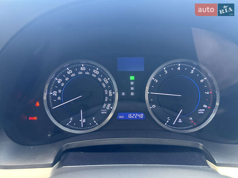 Седан Lexus IS 2011 в Львове