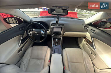 Седан Lexus IS 2011 в 