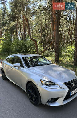 Седан Lexus IS 2015 в Києві