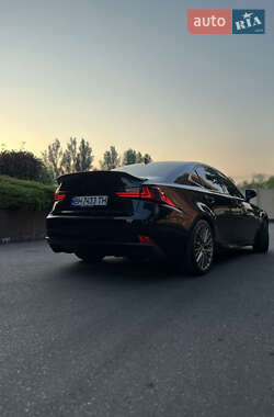 Седан Lexus IS 2013 в 