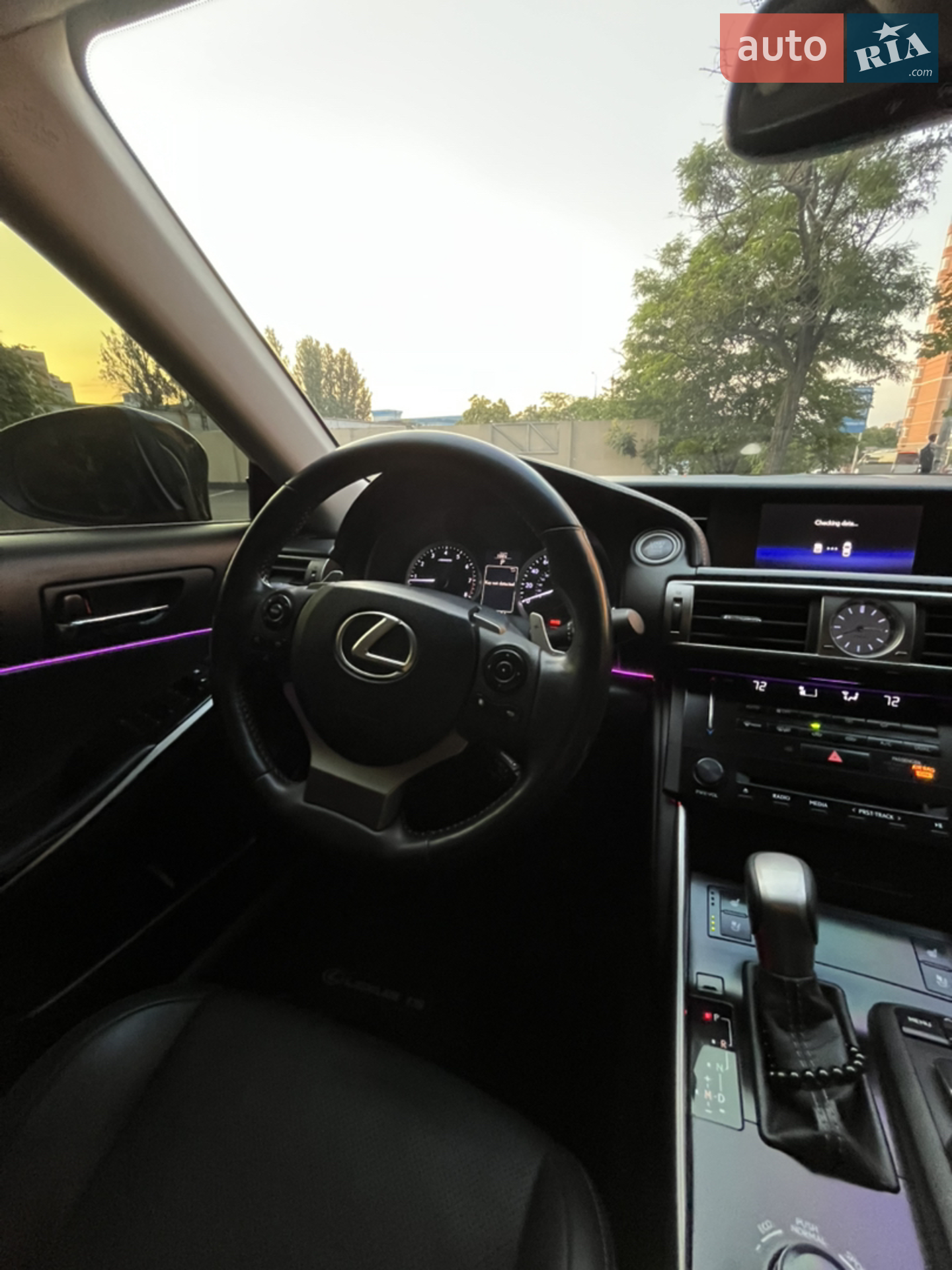 2013 Lexus IS - мініатюра 16