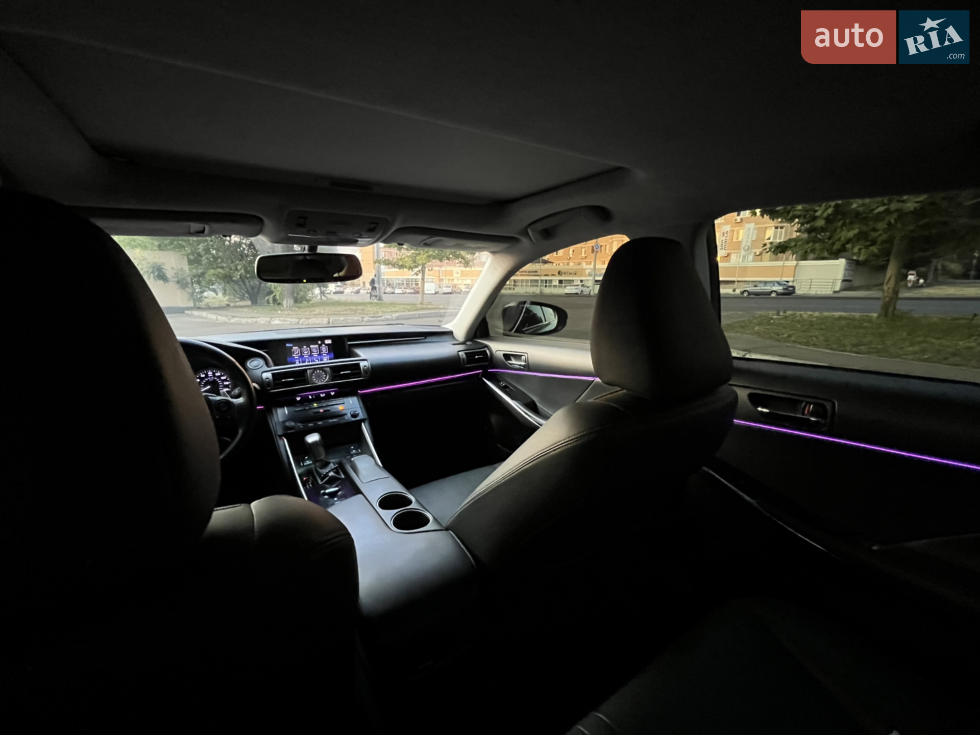 2013 Lexus IS - мініатюра 21