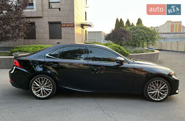 Седан Lexus IS 2013 в 