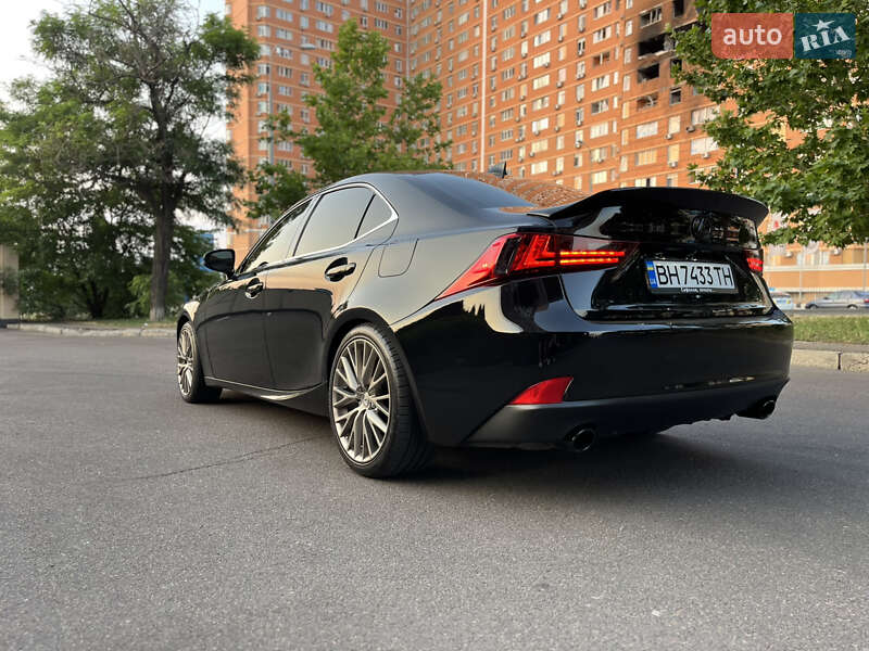 Седан Lexus IS 2013 в Одессе