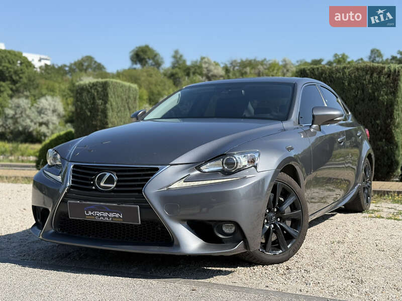 Седан Lexus IS 2016 в Дніпрі