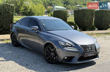 Седан Lexus IS 2016 в 