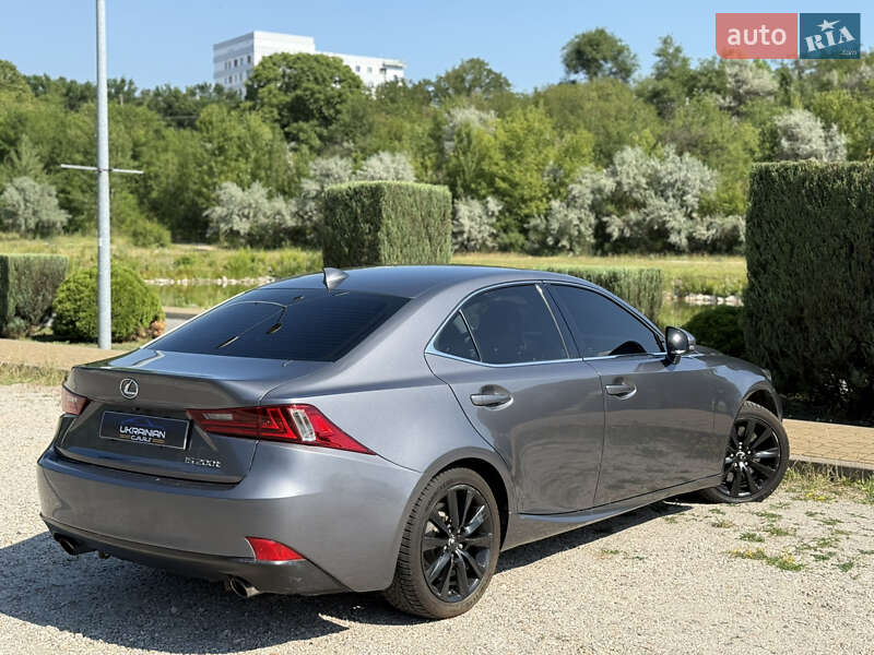 Седан Lexus IS 2016 в Дніпрі