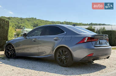 Седан Lexus IS 2016 в 