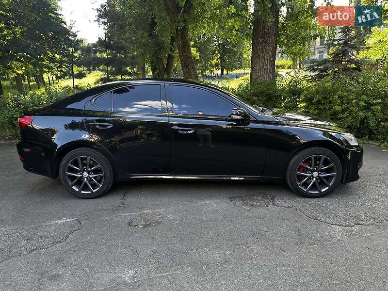 Седан Lexus IS 2011 в Киеве