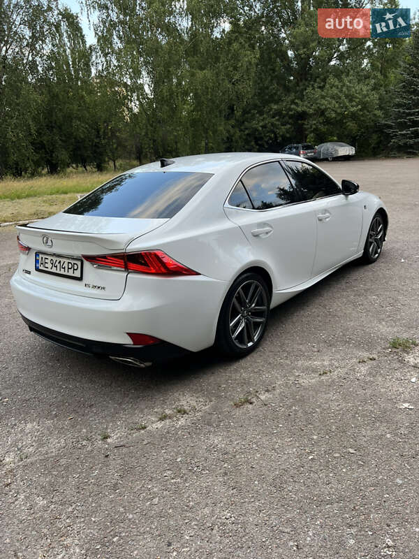 Седан Lexus IS 2017 в Чернигове