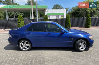 Седан Lexus IS 1999 в 