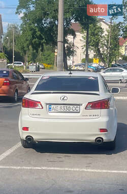 Седан Lexus IS 2013 в 