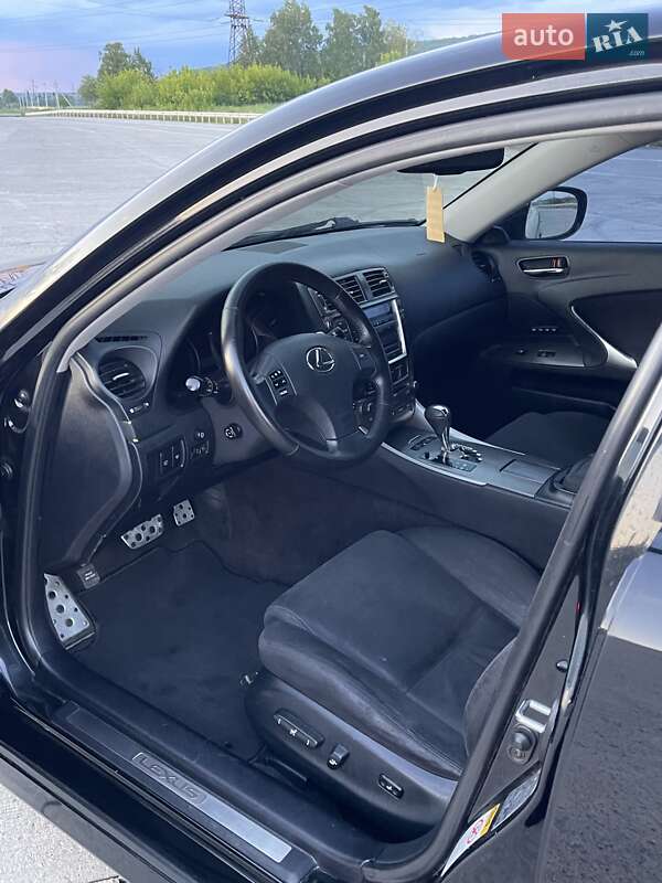 Седан Lexus IS 2006 в Ивано-Франковске