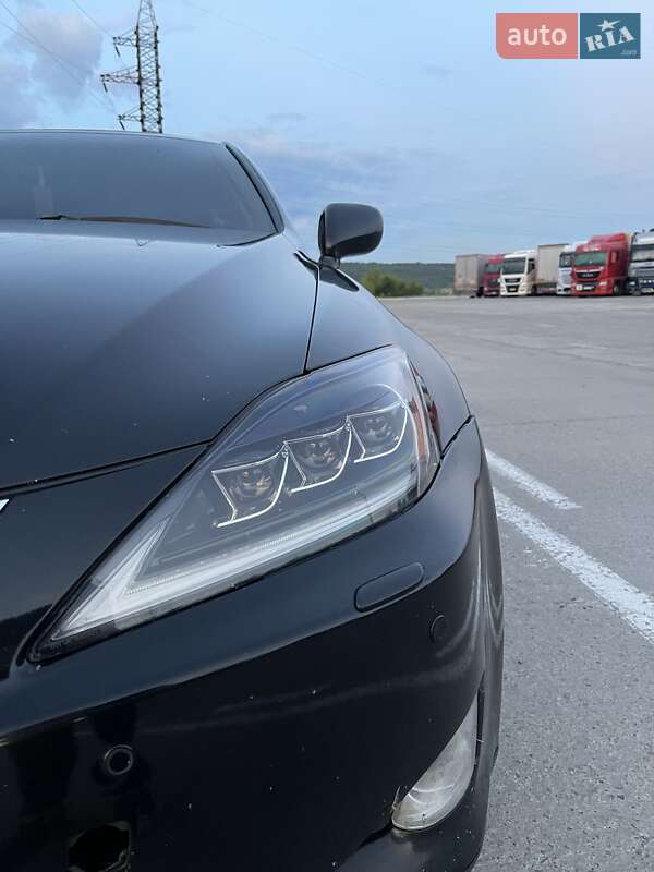 Седан Lexus IS 2006 в Ивано-Франковске