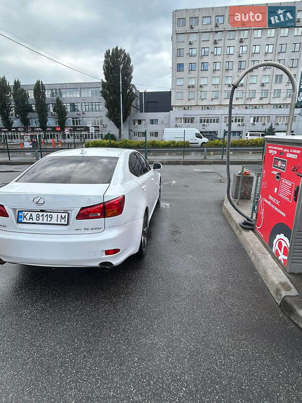 Седан Lexus IS 2008 в Києві