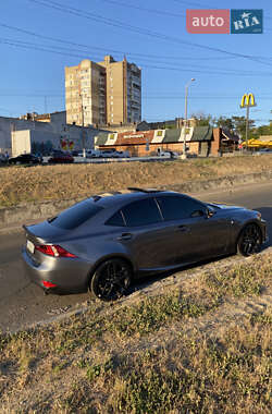 Седан Lexus IS 2013 в 