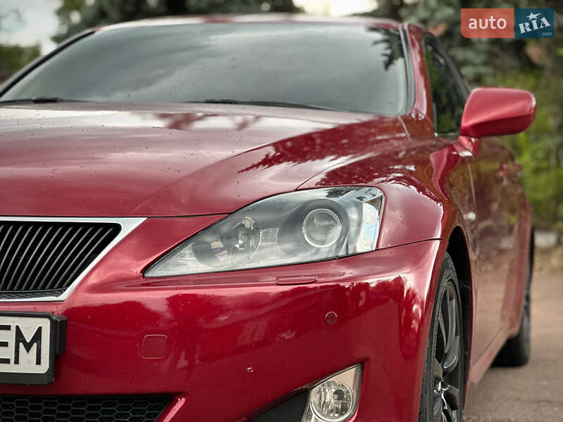 Седан Lexus IS 2007 в Киеве