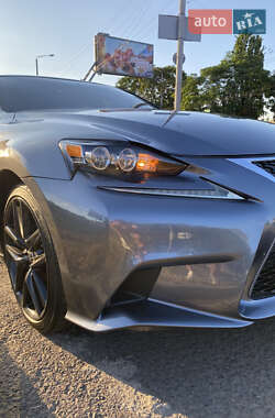 Седан Lexus IS 2013 в 