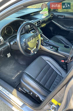 Седан Lexus IS 2013 в 
