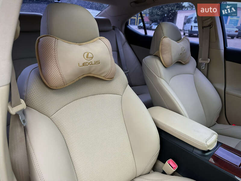 Седан Lexus IS 2007 в Киеве