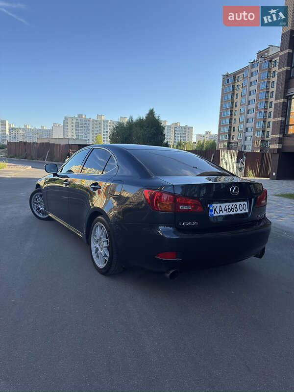 Седан Lexus IS 2005 в Чернігові