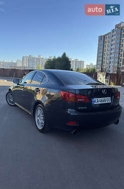 Седан Lexus IS 2005 в 