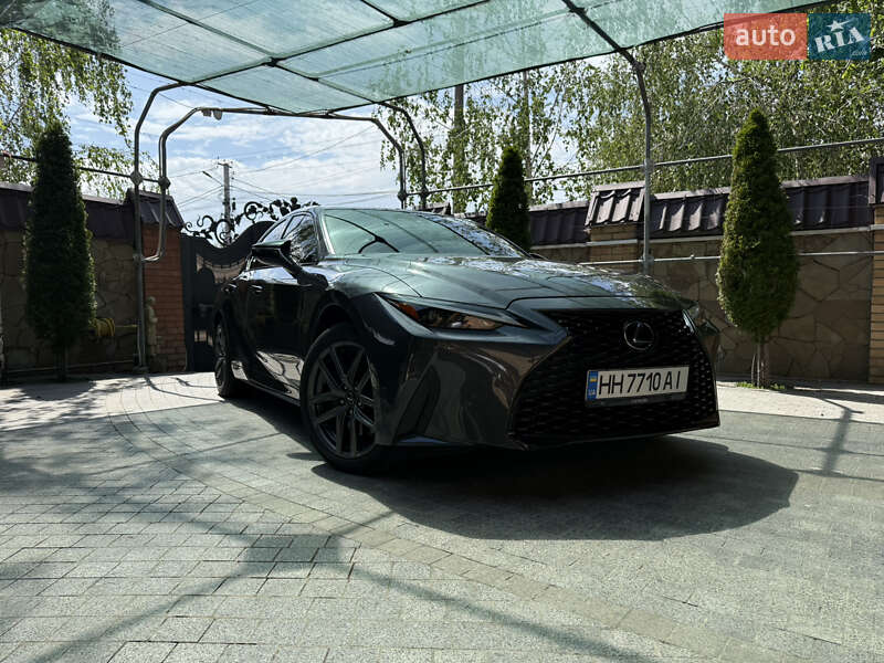 Седан Lexus IS 2021 в Измаиле