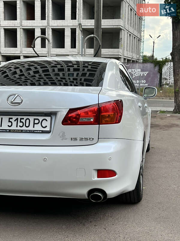 Седан Lexus IS 2008 в Киеве