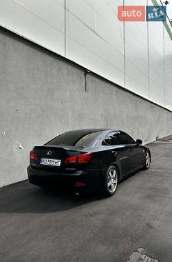 Седан Lexus IS 2005 в 
