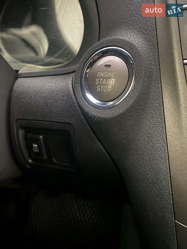 Седан Lexus IS 2006 в Киеве