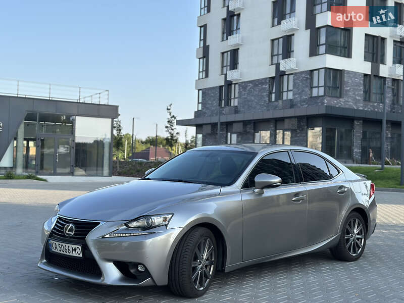 Седан Lexus IS 2014 в Кропивницком