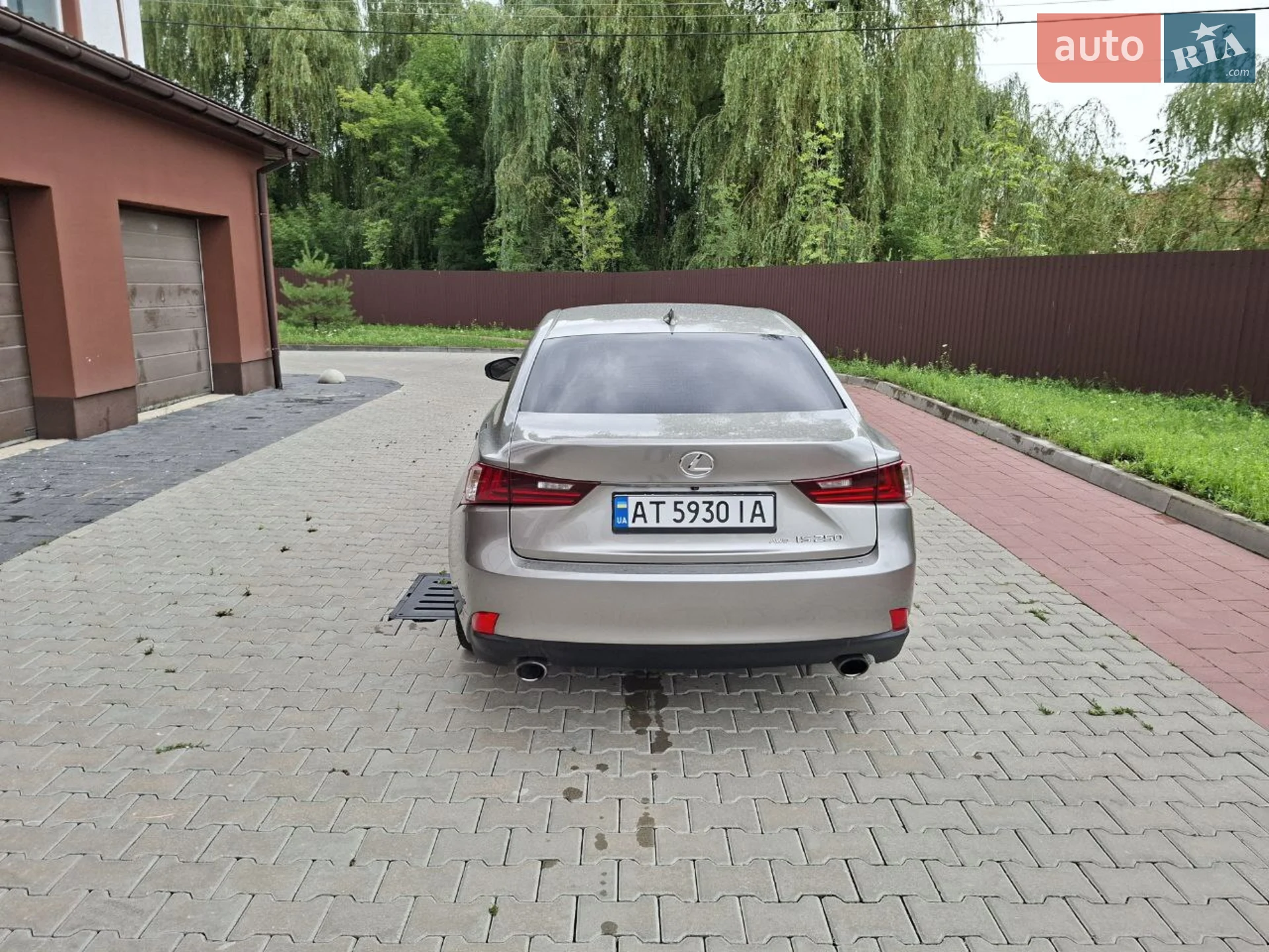 2013 Lexus IS - мініатюра 3