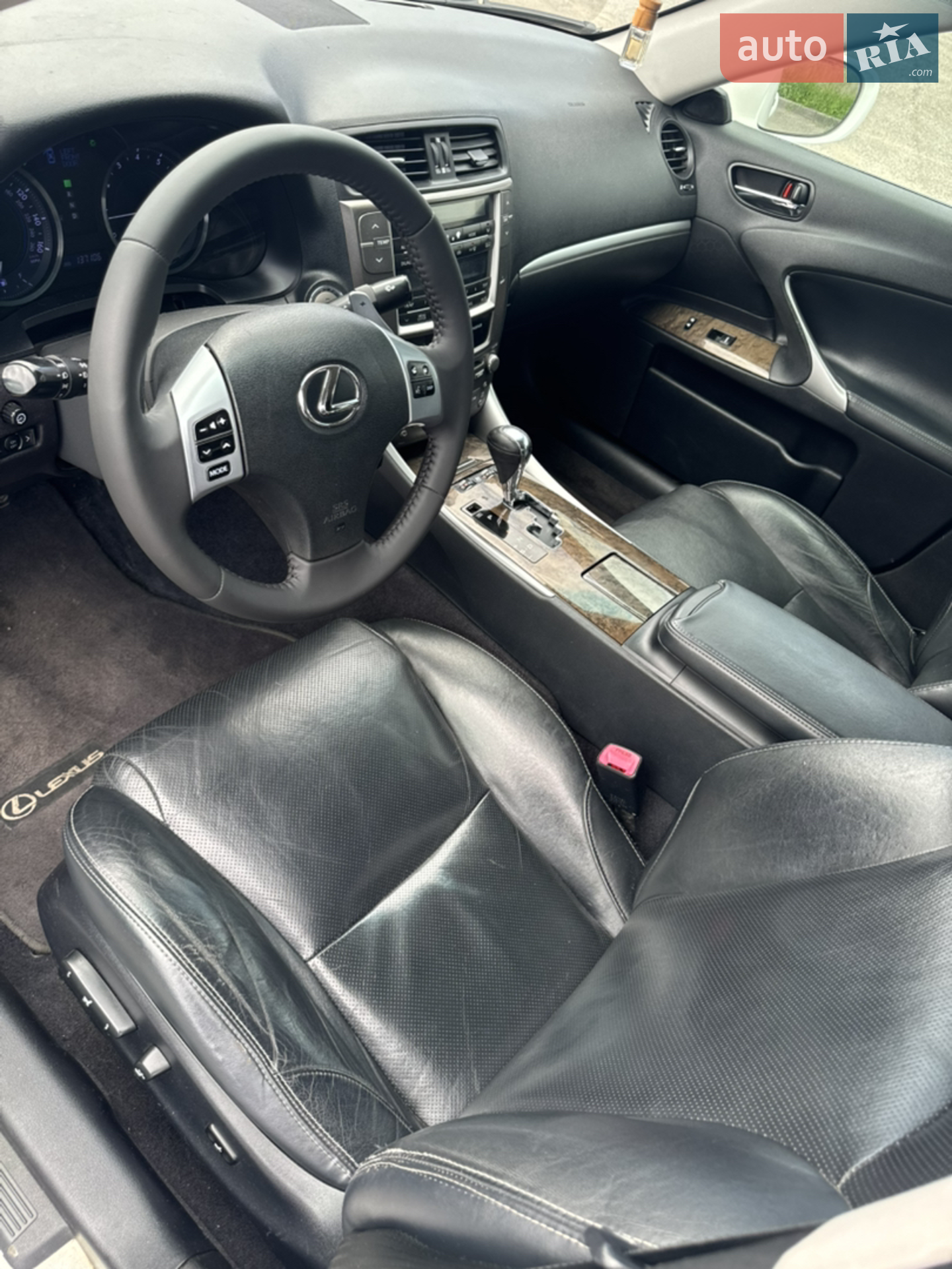 2010 Lexus IS - мініатюра 8