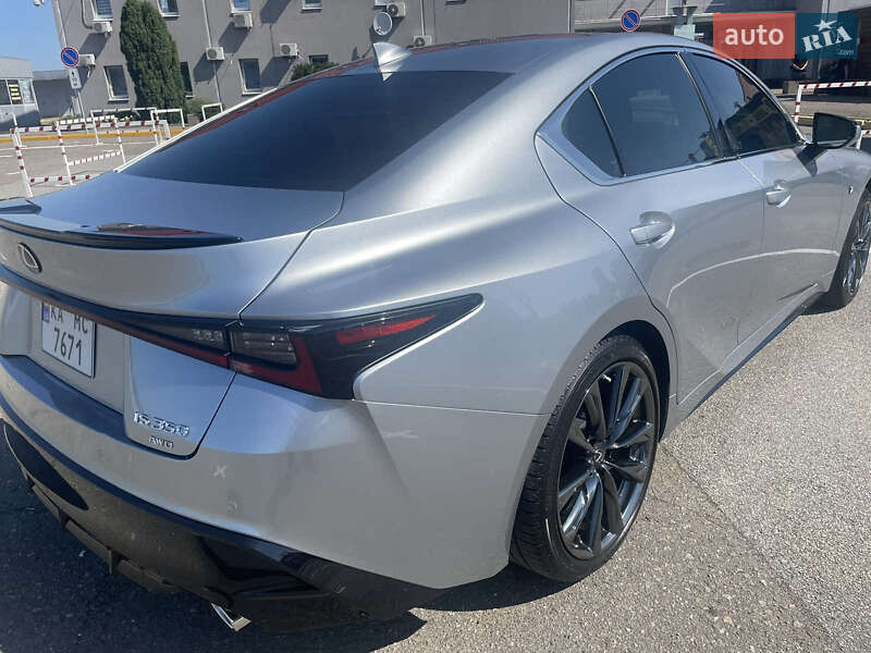 Седан Lexus IS 2022 в Киеве