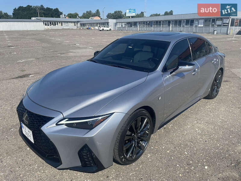 Седан Lexus IS 2022 в Киеве
