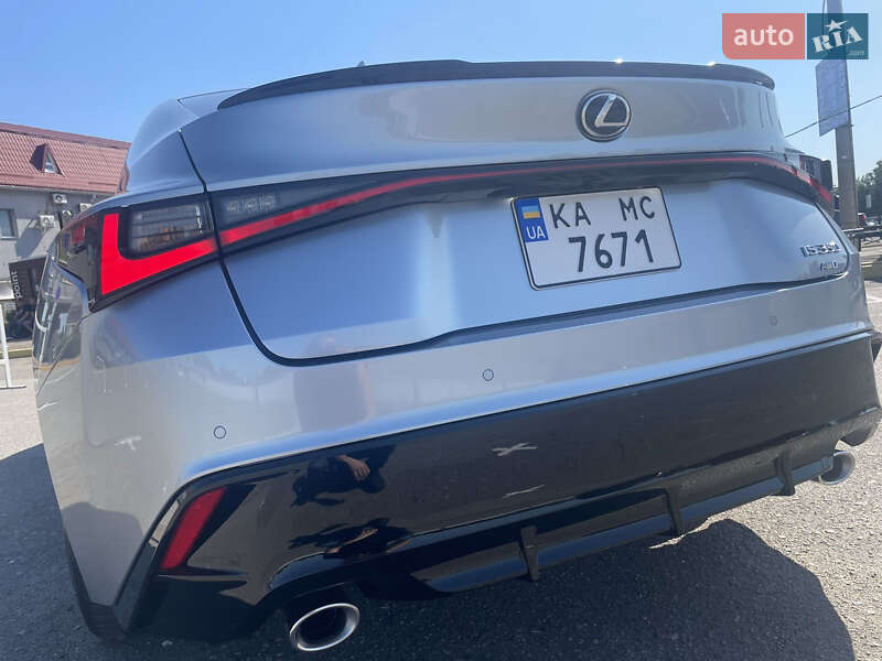 Седан Lexus IS 2022 в Киеве