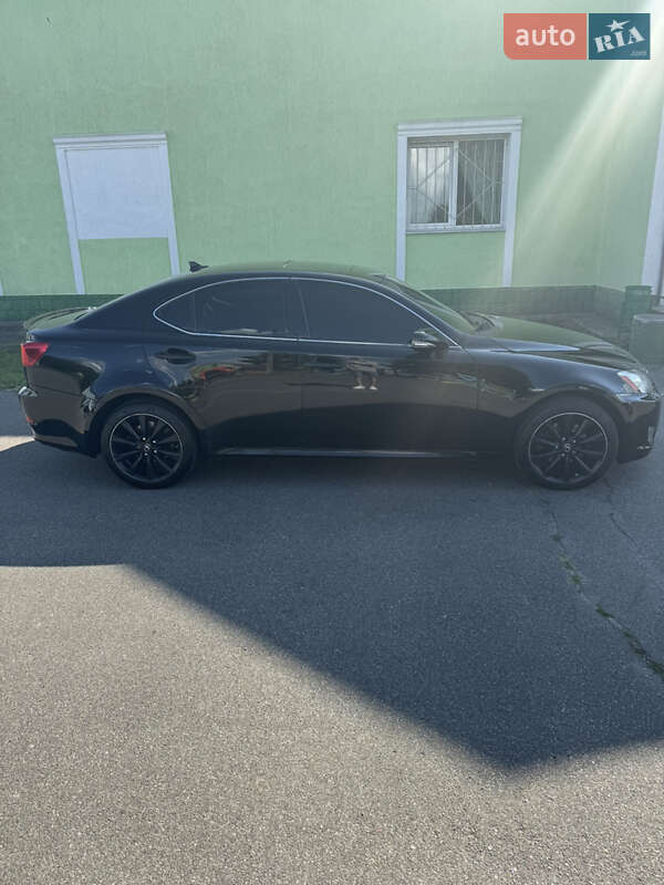 Седан Lexus IS 2010 в Пилиповичах