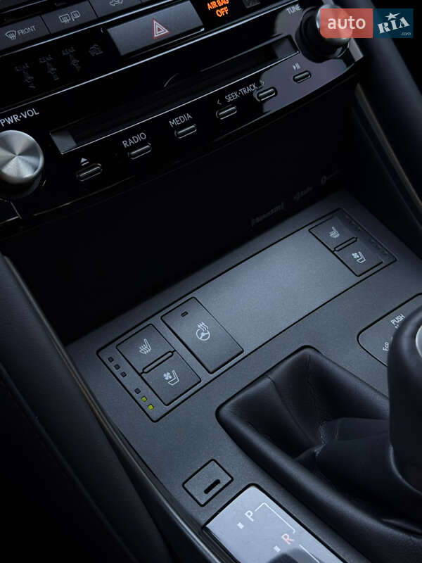 Седан Lexus IS 2023 в Одессе
