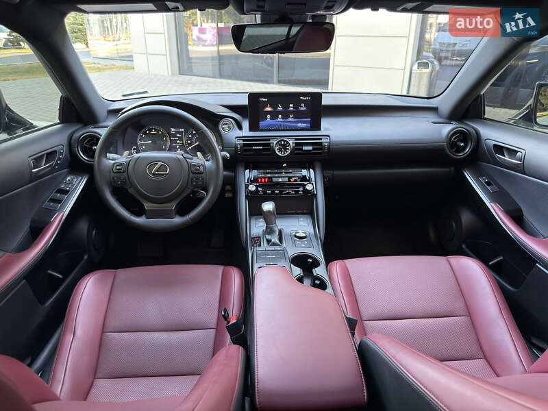 Седан Lexus IS 2023 в Одессе